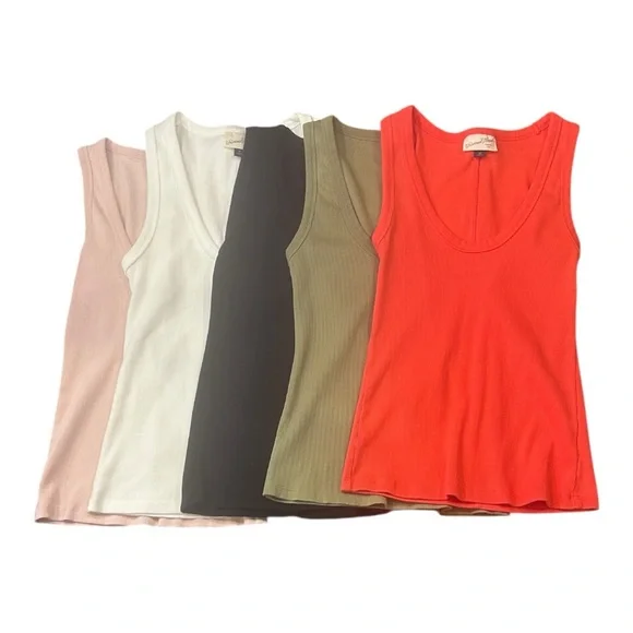 Bundle of Universal Thread Ribbed Sleeveless Tank Tops Medium - Picture 1 of 7